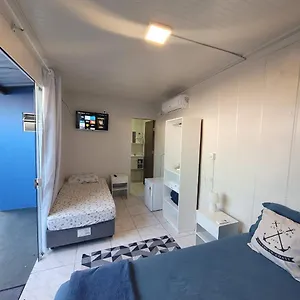 Hotel Wavebox Container - Enseada