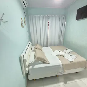Quarto em Acomodações Particulares Cantinho Da Tia Sandra - 1